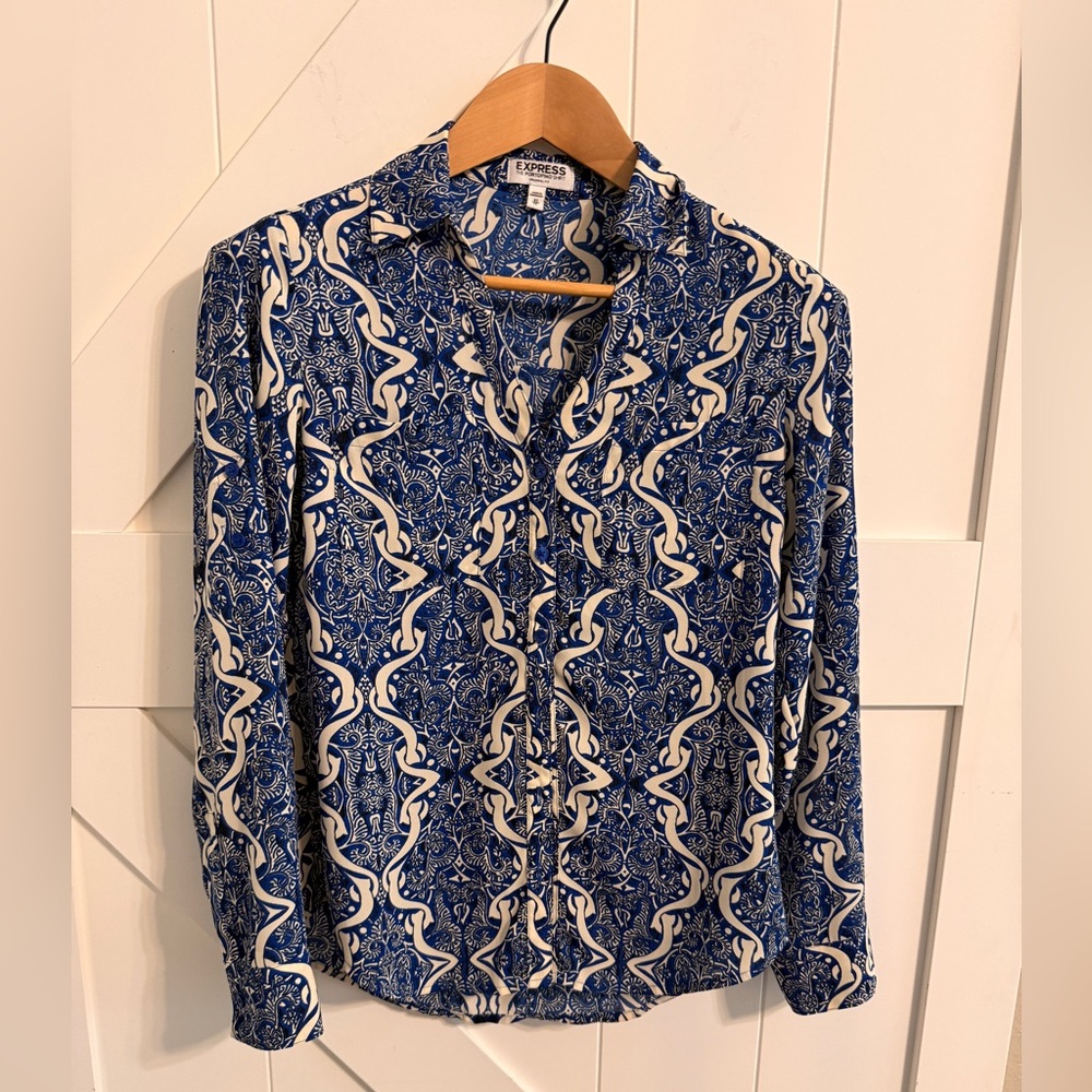 Express Navy and Cream Patterned Blouse Portofino Shirt Women’s XS Long Sleeve